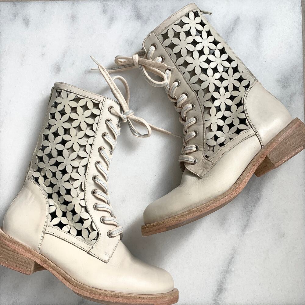 Free People Flower Power Cut Out Lace Up Leather Combat Boot Ivory Size 37 - Picture 2 of 11